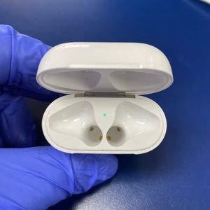 Apple AirPods 2nd Generation Charging case